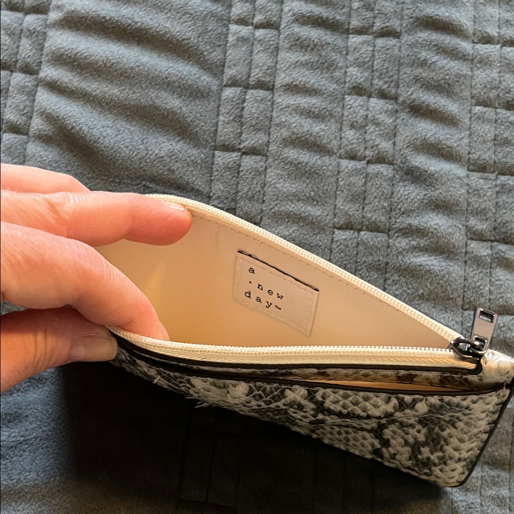 Snake Print Wallet - Picture 3 of 3